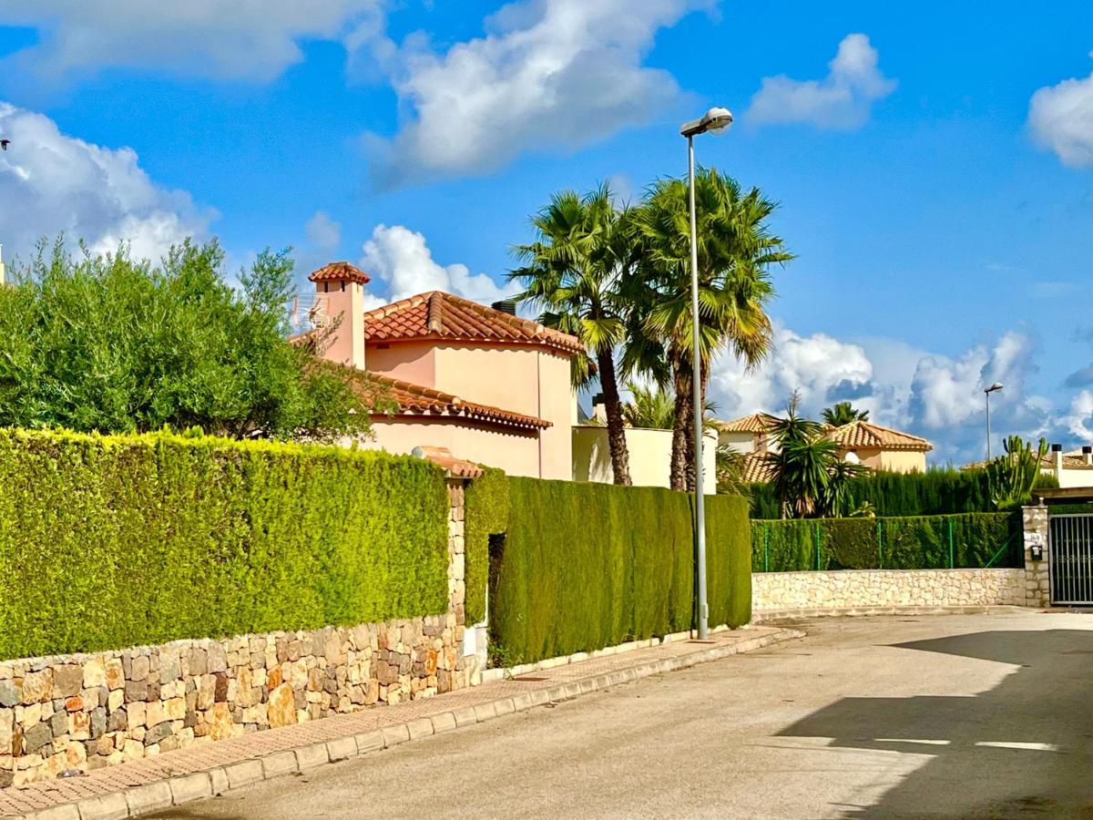 Villa Con Jardin En Oliva Nova Golf A 100M De La Playa Extérieur photo